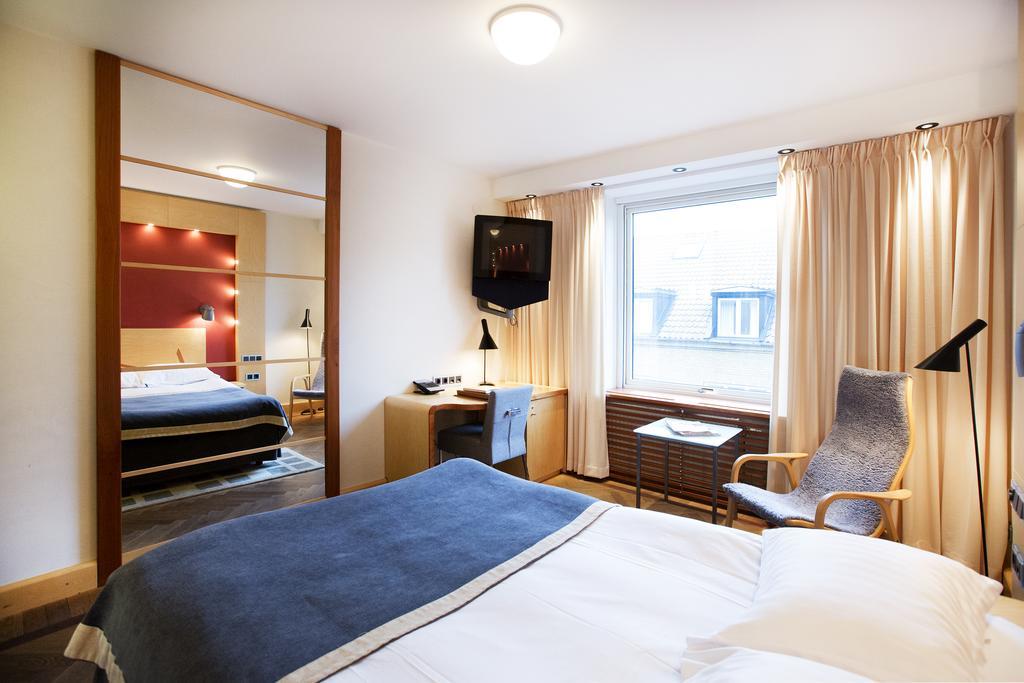 Double Room (160 cm bed)